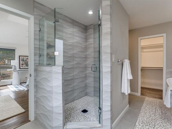 2537 W 10th Street , Dallas Texas 75211