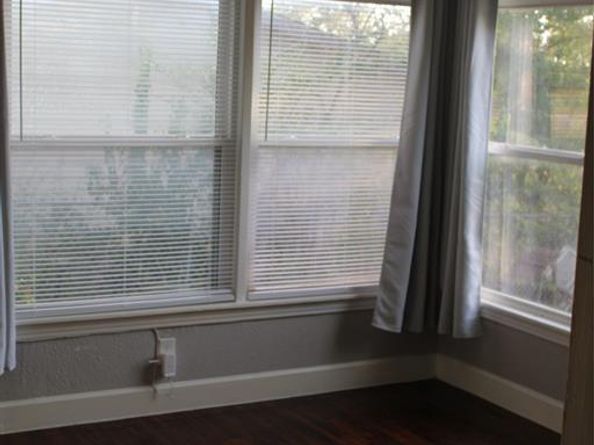 4208  Fairfax Street , Fort Worth Texas 76116