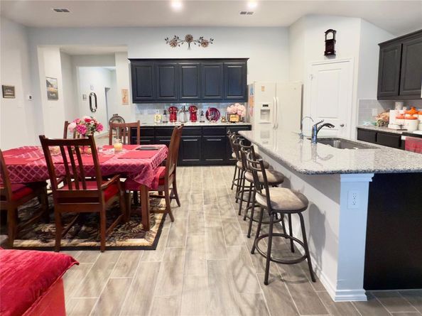 9805  Mescalbean Boulevard , Fort Worth Texas 76036