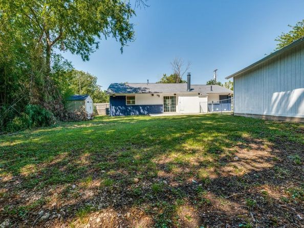 410  Falling Leaves Drive , Duncanville Texas 75116