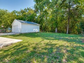 410  Falling Leaves Drive , Duncanville Texas 75116