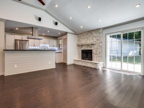 410  Falling Leaves Drive , Duncanville Texas 75116