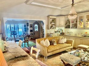 5338 W University Boulevard , Dallas Texas 75209