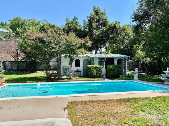 5338 W University Boulevard , Dallas Texas 75209