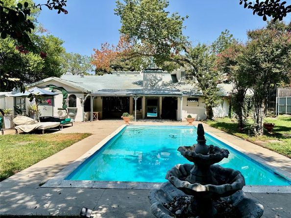 5338 W University Boulevard , Dallas Texas 75209