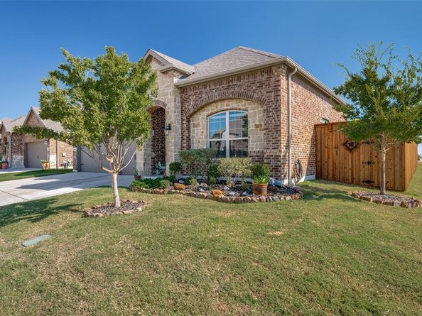 2901  Log Cabin Drive , Celina Texas 75009