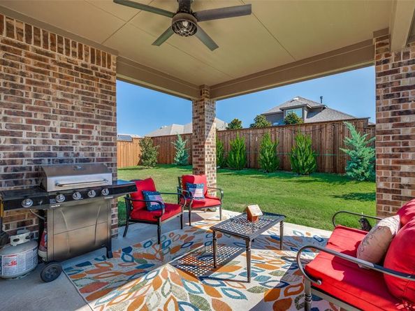 2901  Log Cabin Drive , Celina Texas 75009