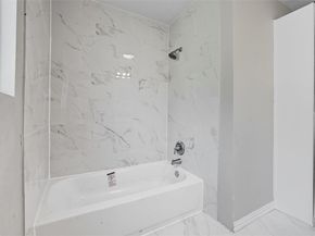 2923  Carpenter Avenue , Dallas Texas 75215