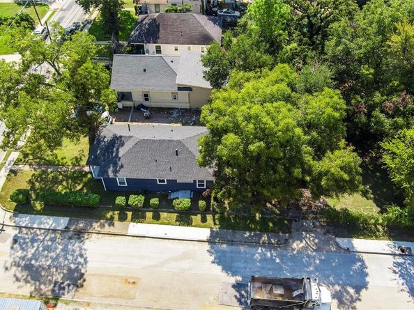 2923  Carpenter Avenue , Dallas Texas 75215