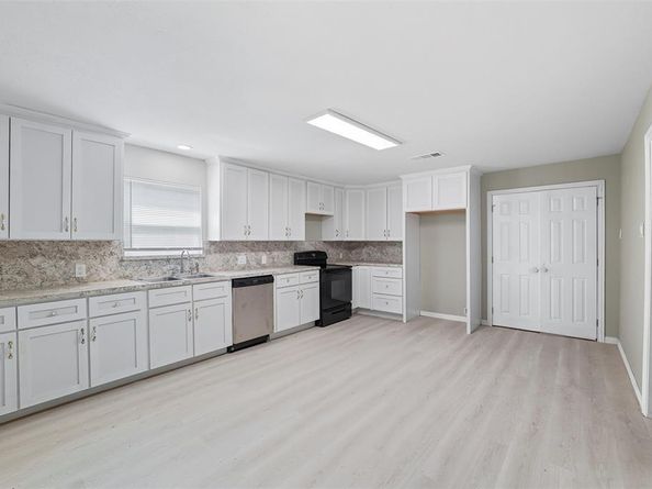 2923  Carpenter Avenue , Dallas Texas 75215