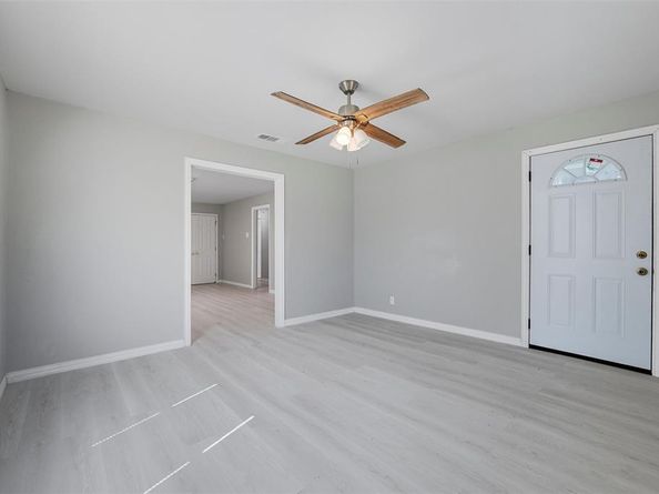 2923  Carpenter Avenue , Dallas Texas 75215