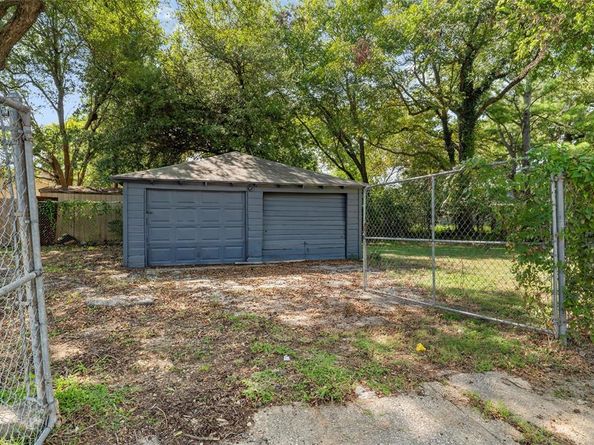 2923  Carpenter Avenue , Dallas Texas 75215