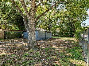 2923  Carpenter Avenue , Dallas Texas 75215