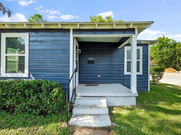 2923  Carpenter Avenue , Dallas Texas 75215