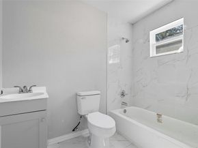 2923  Carpenter Avenue , Dallas Texas 75215