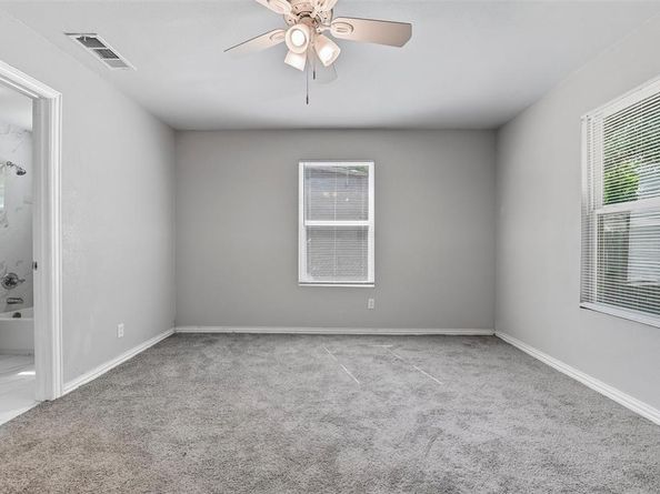 2923  Carpenter Avenue , Dallas Texas 75215