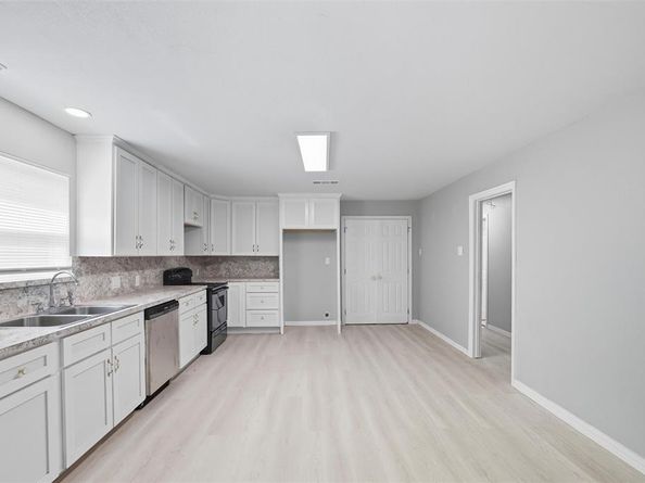 2923  Carpenter Avenue , Dallas Texas 75215