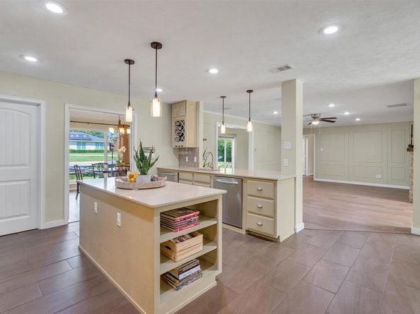 3708  Waldorf Drive , Dallas Texas 75229