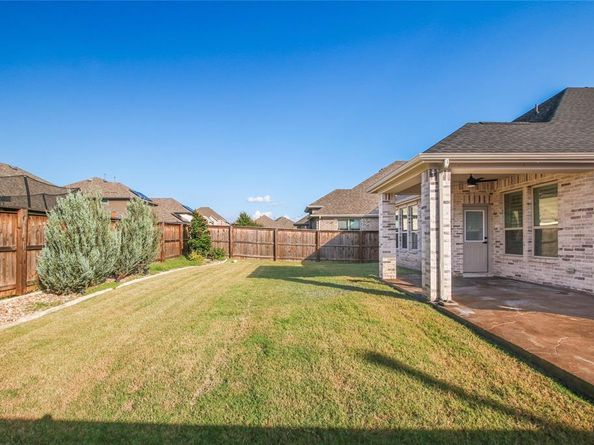 809  Overton Avenue , Celina Texas 75009
