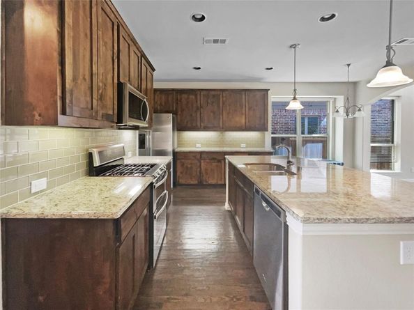 5517  Grove Cove Drive , McKinney Texas 75071