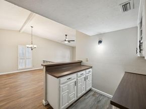 7110  Forestview Drive , Arlington Texas 76016