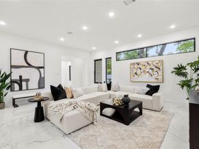10434  Vinemont Street , Dallas Texas 75218