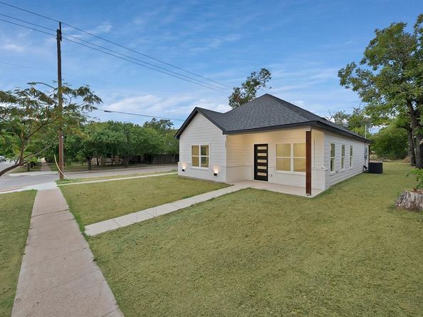 3301  Avenue H  , Fort Worth Texas 76105