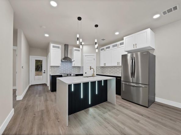 3301  Avenue H  , Fort Worth Texas 76105