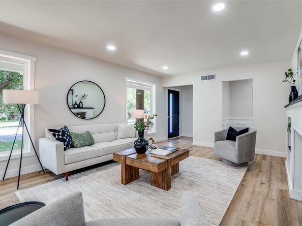 237  Easton Road , Dallas Texas 75218