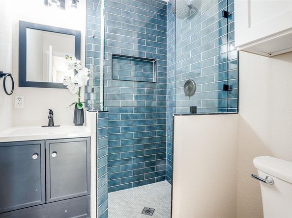 237  Easton Road , Dallas Texas 75218