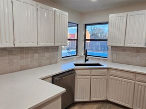 610  Betsy Ross Drive , Arlington Texas 76002