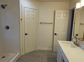 610  Betsy Ross Drive , Arlington Texas 76002