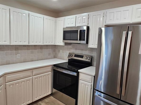 610  Betsy Ross Drive , Arlington Texas 76002