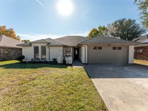 610  Betsy Ross Drive , Arlington Texas 76002