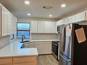 610  Betsy Ross Drive , Arlington Texas 76002