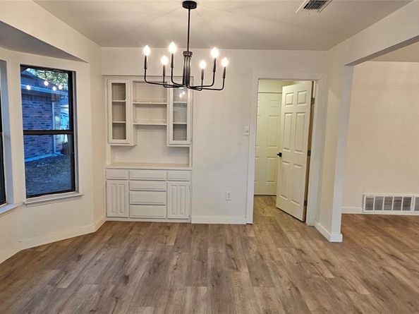 610  Betsy Ross Drive , Arlington Texas 76002