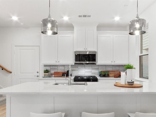 4602  White Buffalo Trail , Oak Point Texas 75068