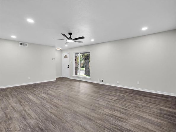 4009  Sweetbriar Drive , Garland Texas 75042