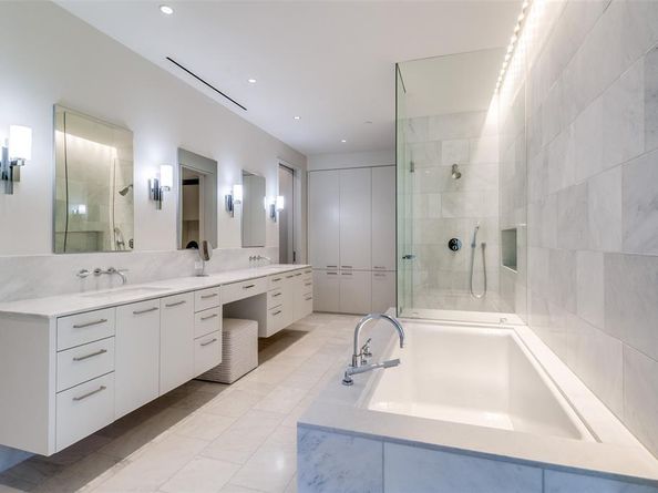 1747  Leonard Street  802, Dallas Texas 75201