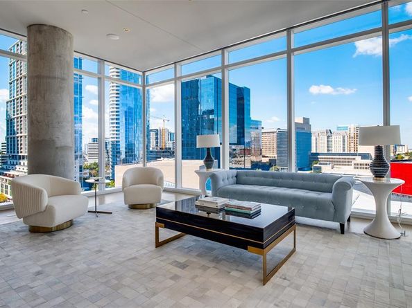 1747  Leonard Street  802, Dallas Texas 75201