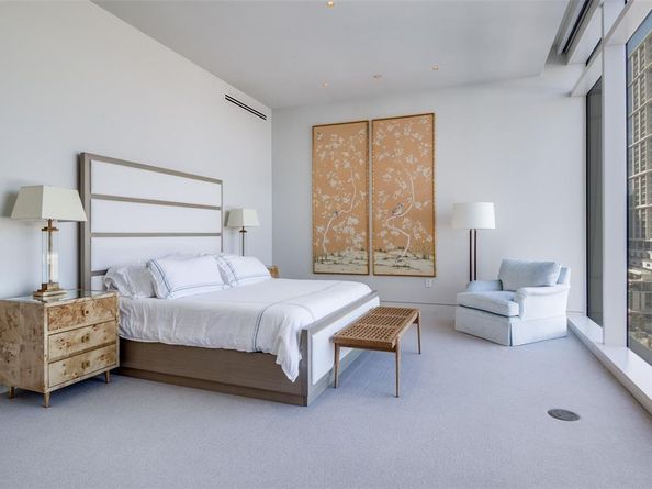 1747  Leonard Street  802, Dallas Texas 75201