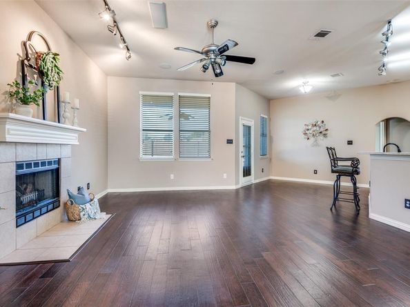 2600  Britany Circle , Bedford Texas 76022