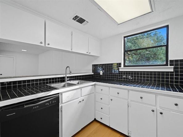 2409  Putnam Street , Fort Worth Texas 76112