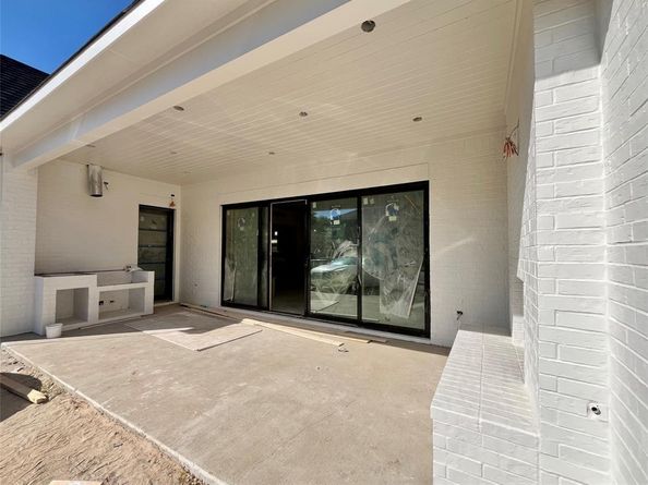 5501  Pershing Avenue , Fort Worth Texas 76107