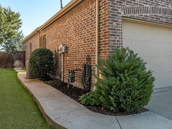 813  Challenger Drive , McKinney Texas 75072