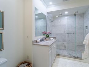 2525 N PEARL Street  1004, Dallas Texas 75201