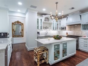 2525 N PEARL Street  1004, Dallas Texas 75201