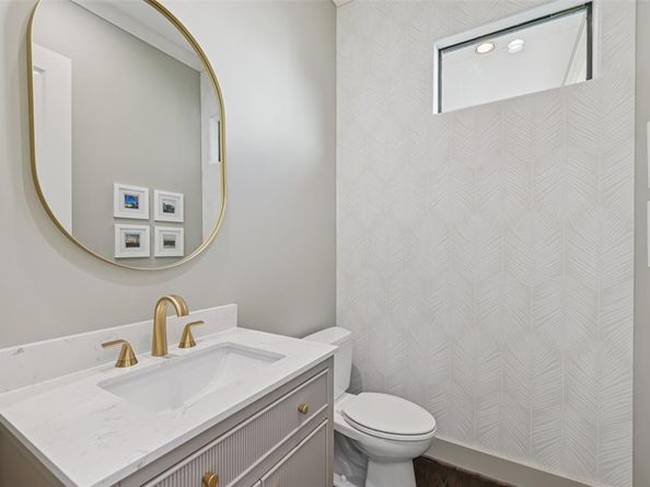 3926  Holland Avenue  102, Dallas Texas 75219
