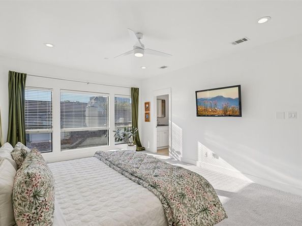 3926  Holland Avenue  102, Dallas Texas 75219