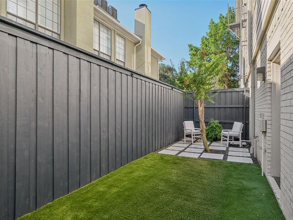 3926  Holland Avenue  102, Dallas Texas 75219